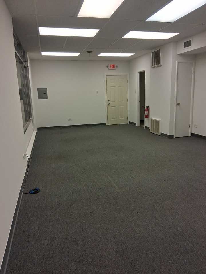 1020 Chicago Rd #12 - Photo 3 of 10