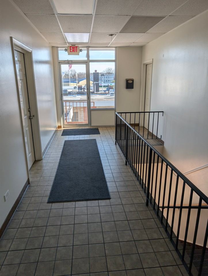 1020 Chicago Rd #12 - Photo 6 of 10