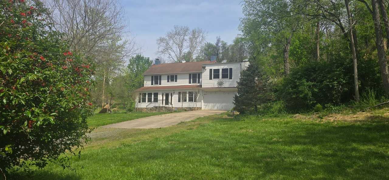 2834 E Boss Arnold Rd - Photo 2 of 38