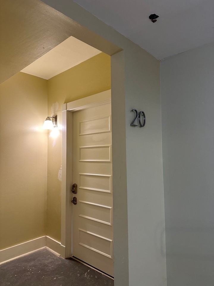 715 Sherman St #20