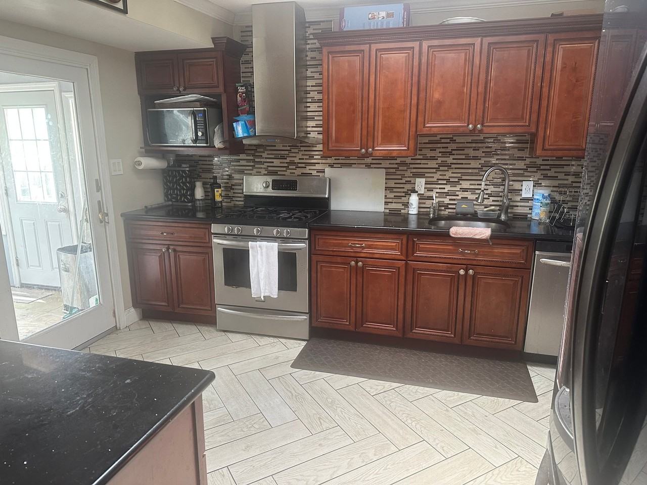572 Benjamin Rd - Photo 2 of 12