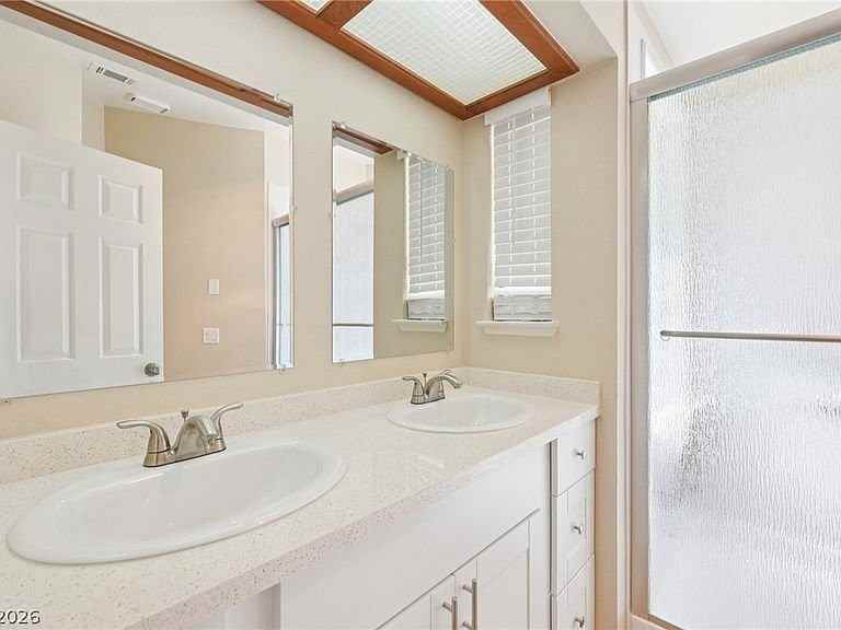 582 Kavanagh Pl - Photo 2 of 8