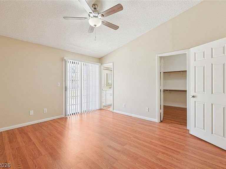 582 Kavanagh Pl - Photo 3 of 8