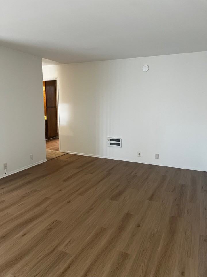 1132 E Meta St #5 - Photo 2 of 20