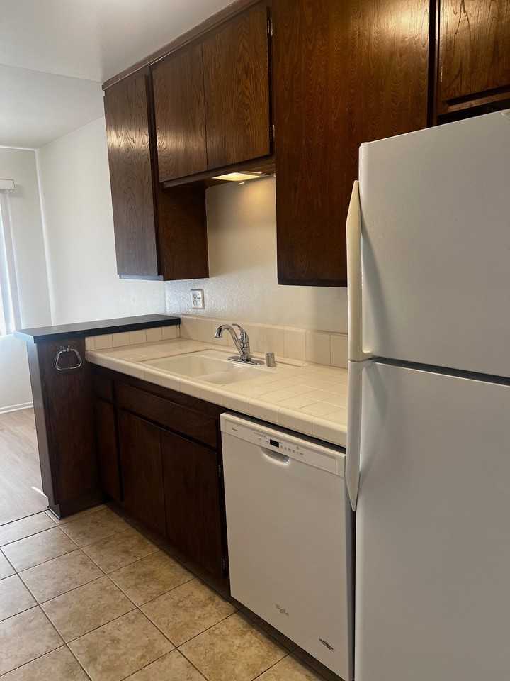 1132 E Meta St #5 - Photo 6 of 20