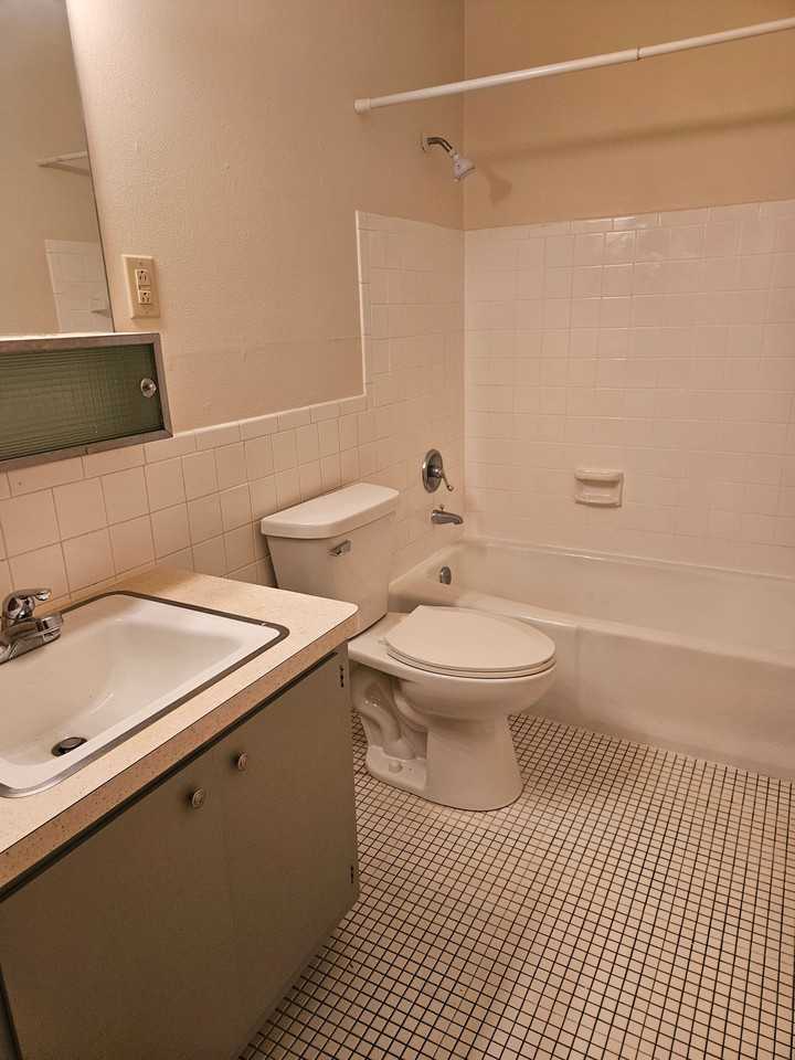 11205 W Bluemound Rd #101 - Photo 6 of 6