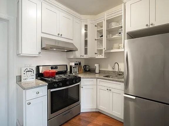 333 C St Se #2 - Photo 6 of 10