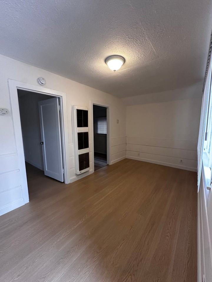 722 S Magnolia Ave - Photo 2 of 6