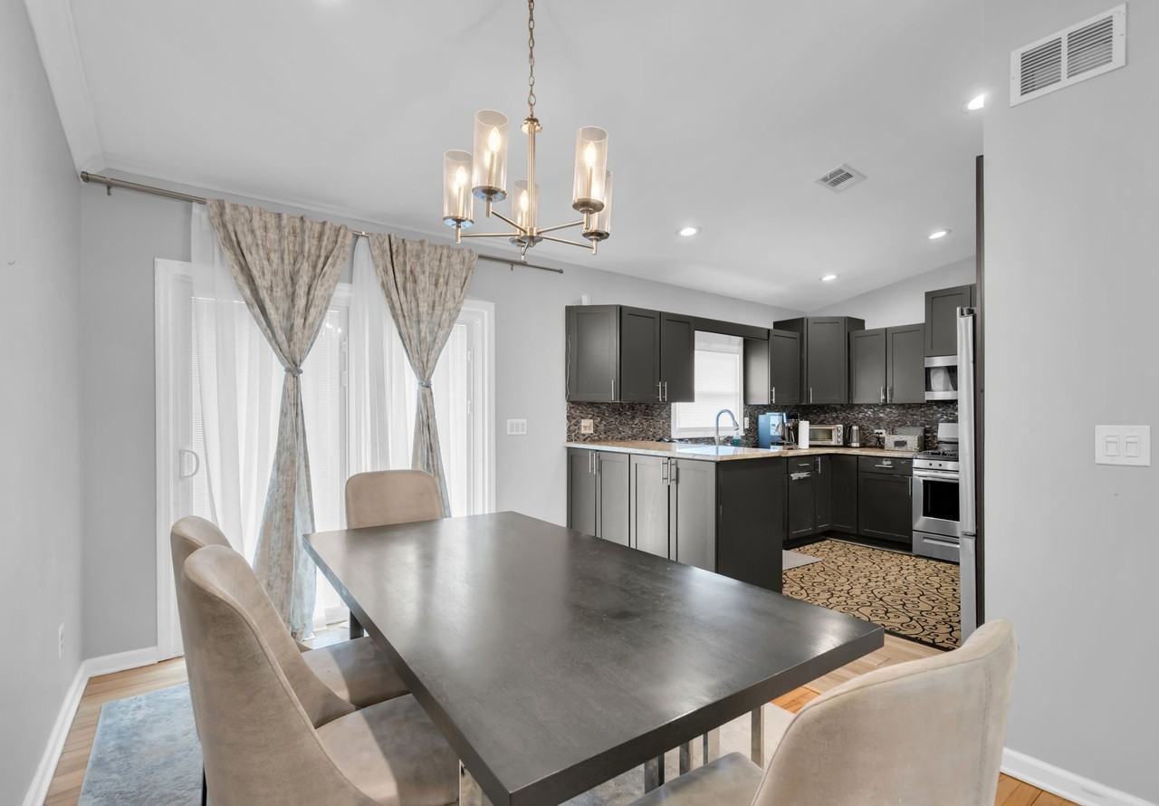 56 Grace Dr - Photo 5 of 16