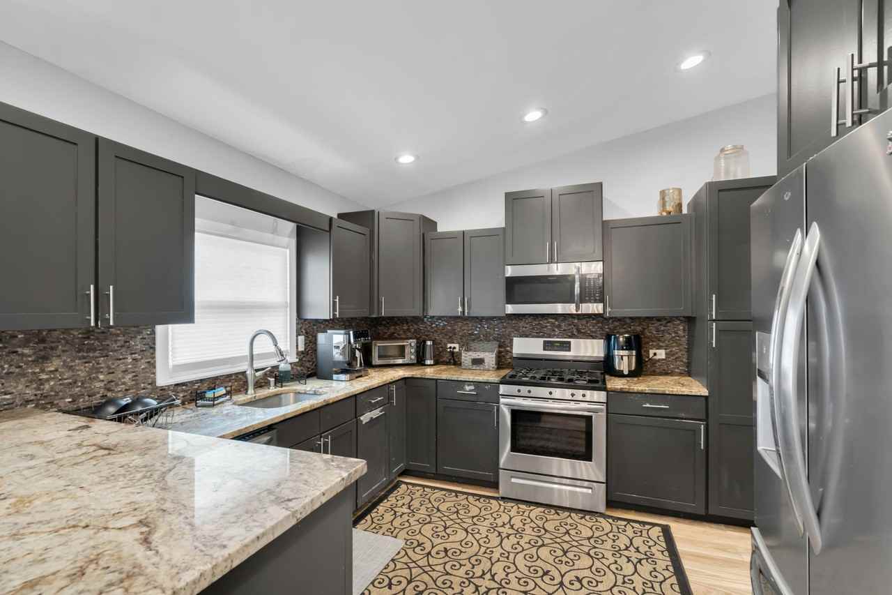 56 Grace Dr - Photo 6 of 16