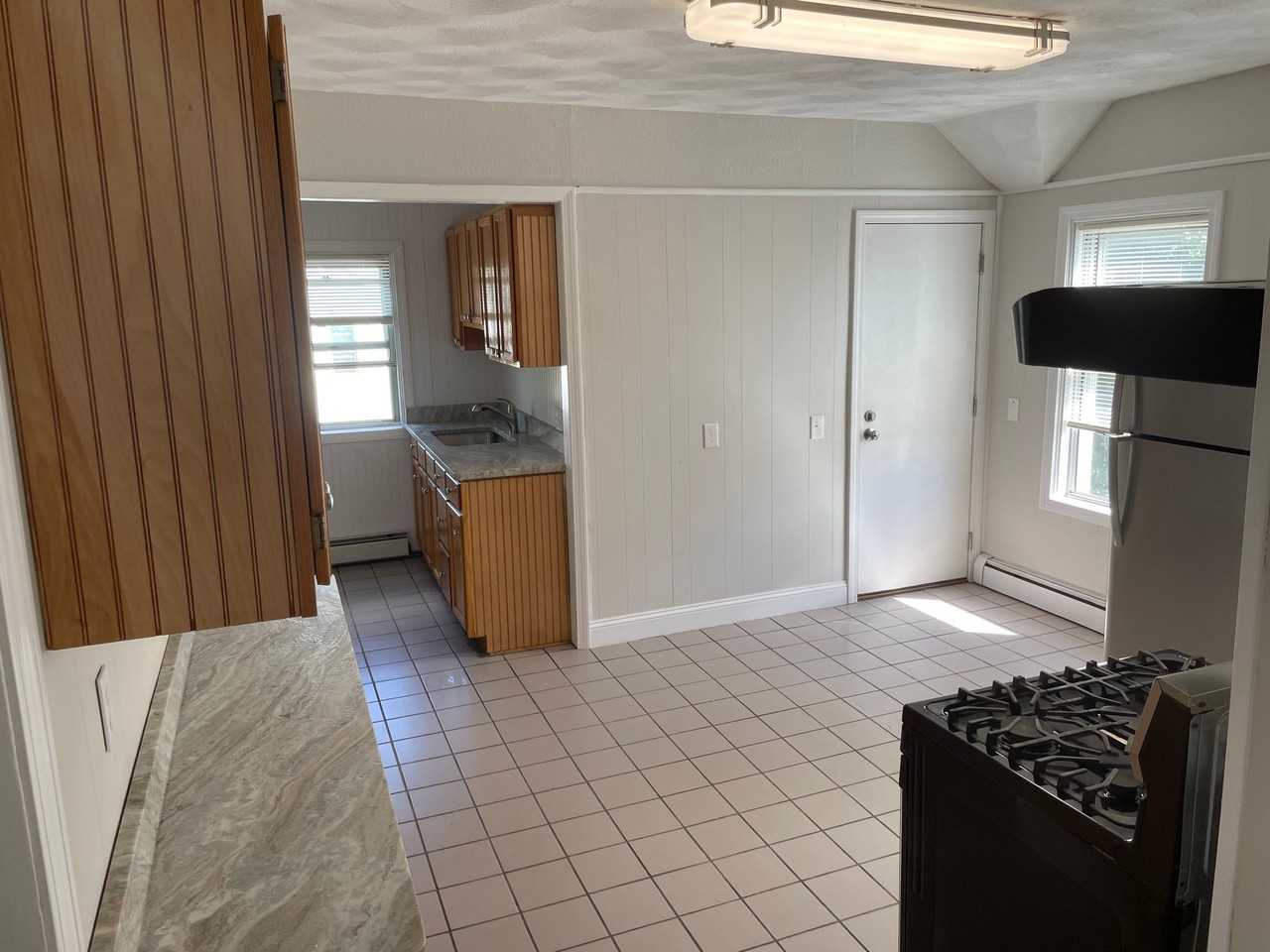 71 Daniels St #3rdFL - Photo 2 of 10