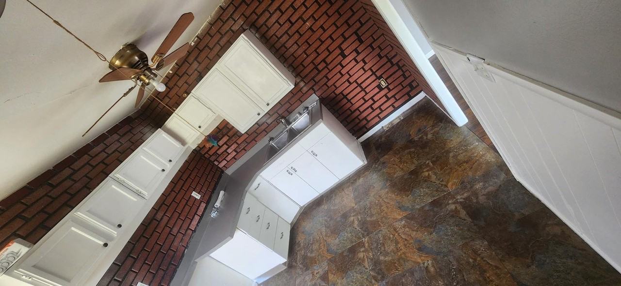 17001 Lipton Ave - Photo 6 of 6