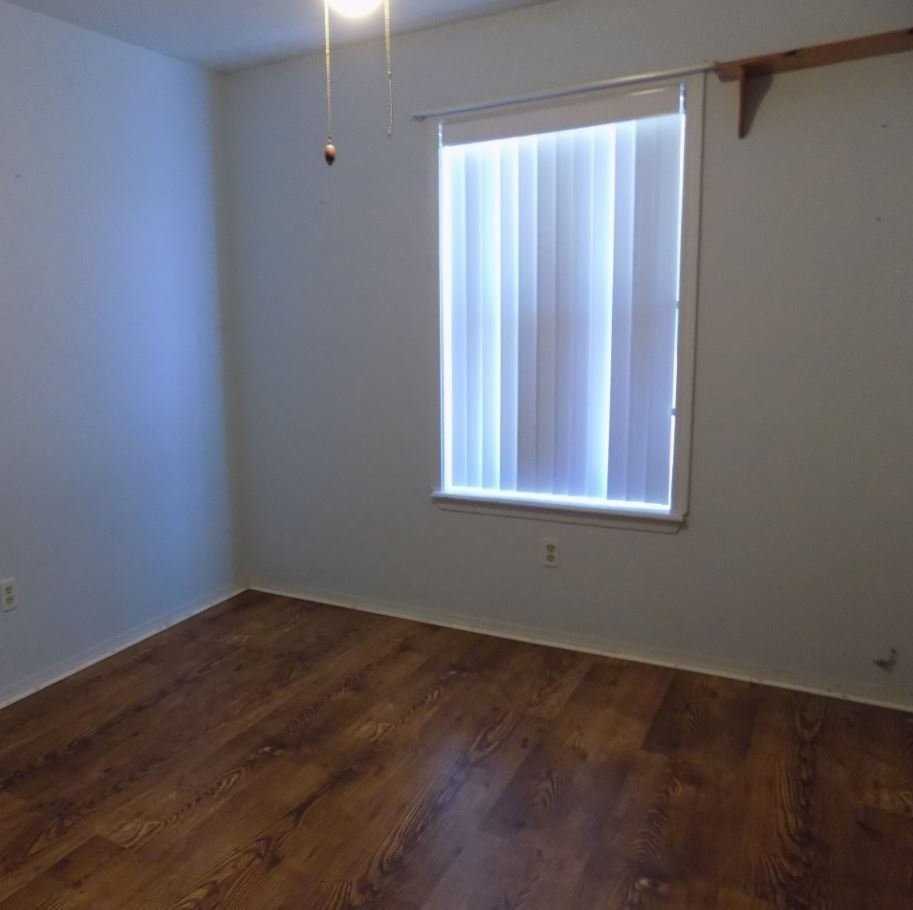 506 Laura Ct - Photo 6 of 9