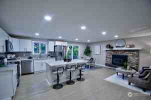 featured image of 6720 Alder Glen Dr Se