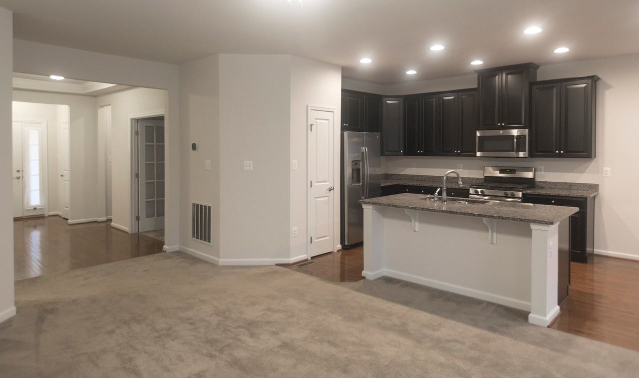 771 Ravenwood Dr - Photo 4 of 20