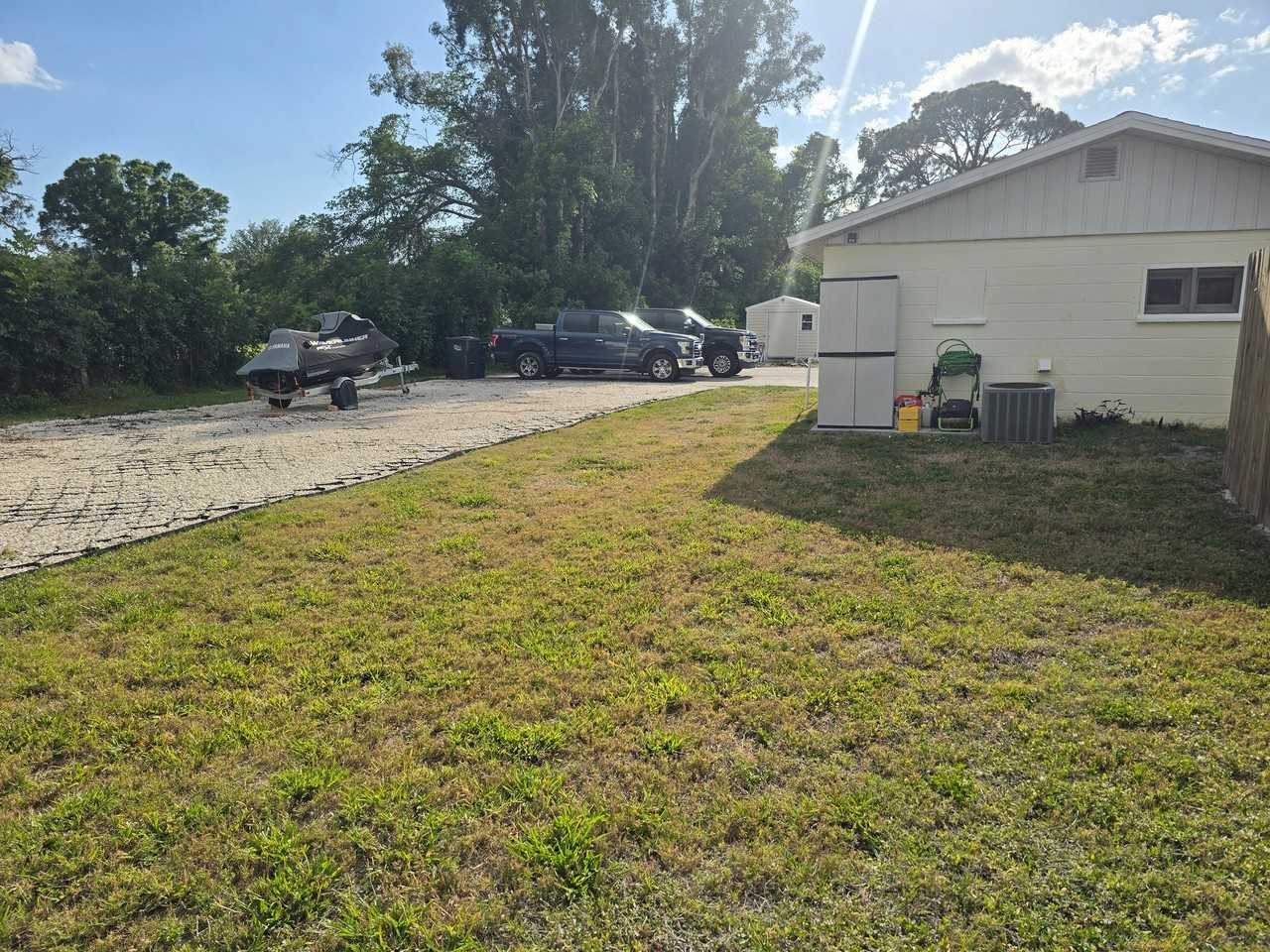 2915 36th Ave W - Photo 4 of 11