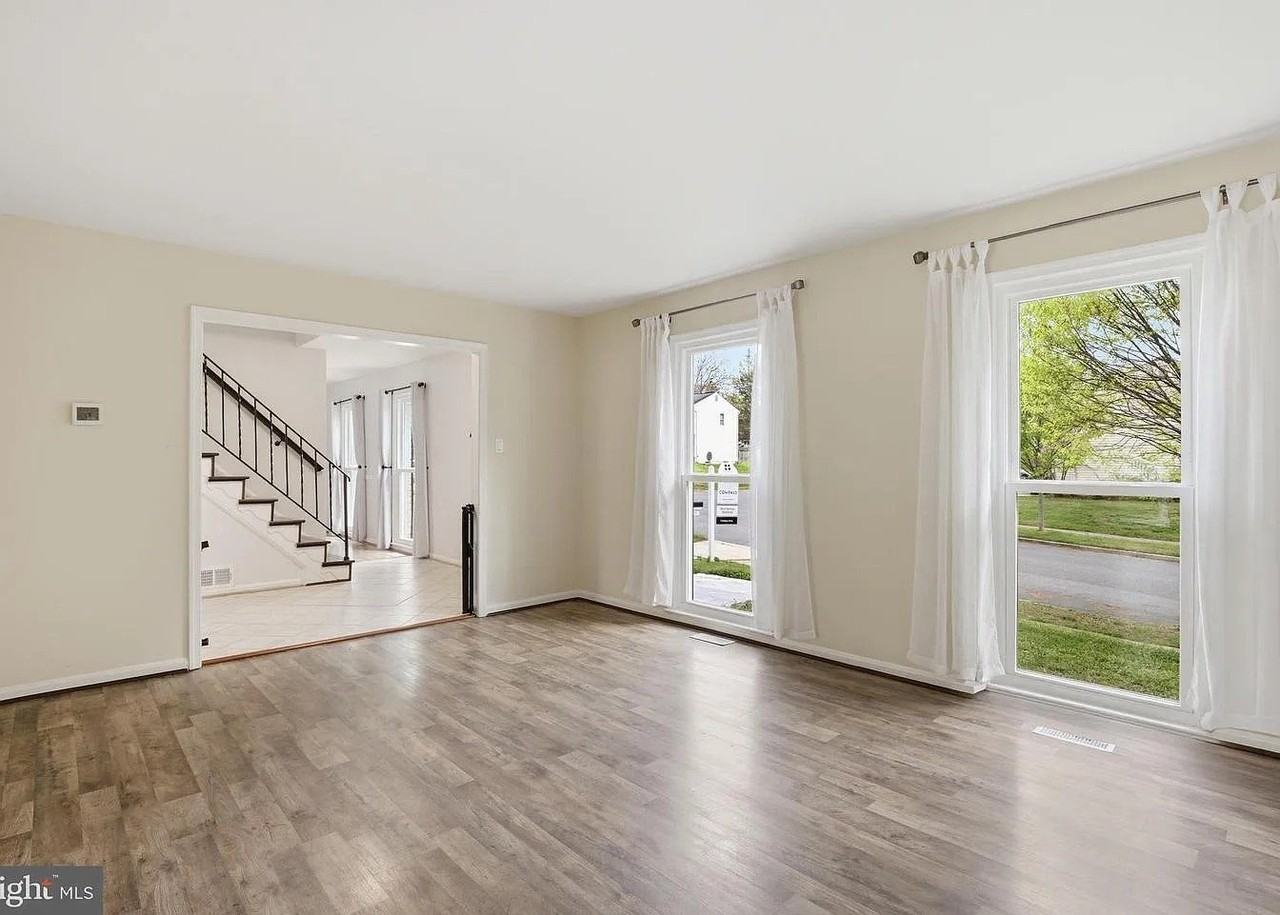 12903 Chalfont Ave - Photo 2 of 9