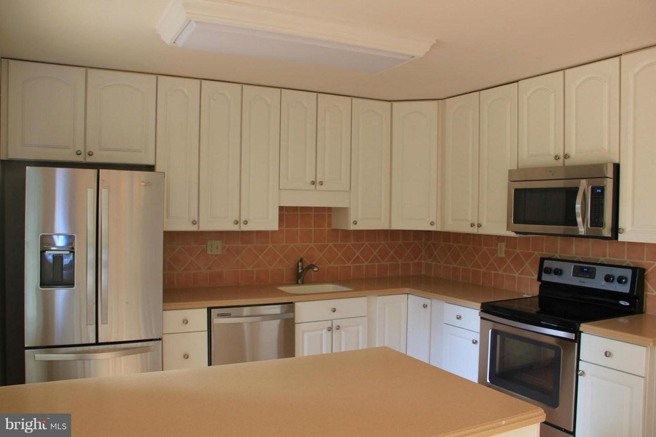 8319 Sharon Dr - Photo 2 of 17