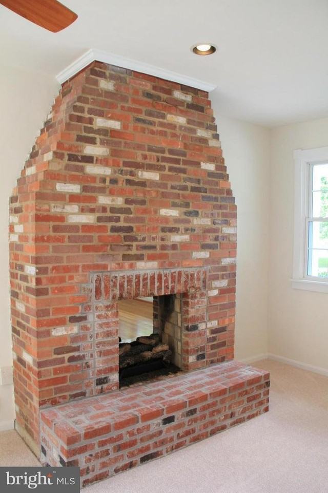 8319 Sharon Dr - Photo 3 of 17