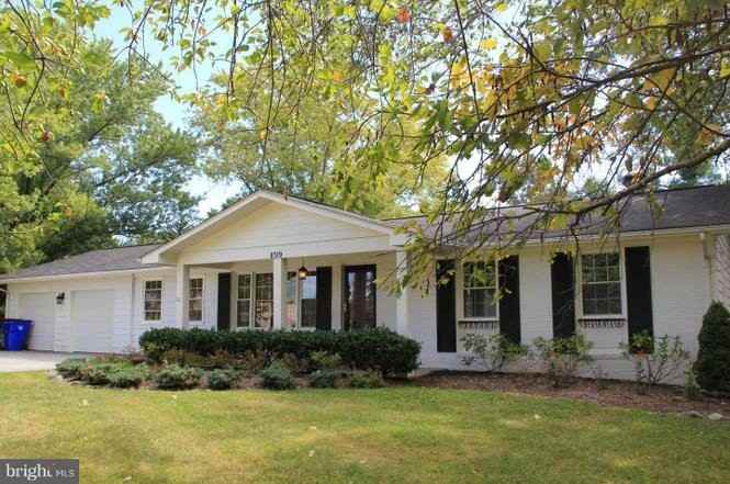 8319 Sharon Dr - Photo 5 of 17