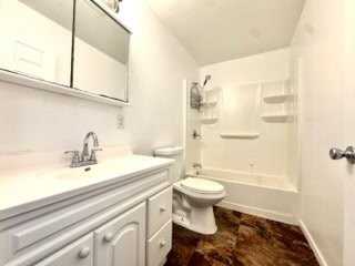 2391 Williams Dr - Photo 2 of 4