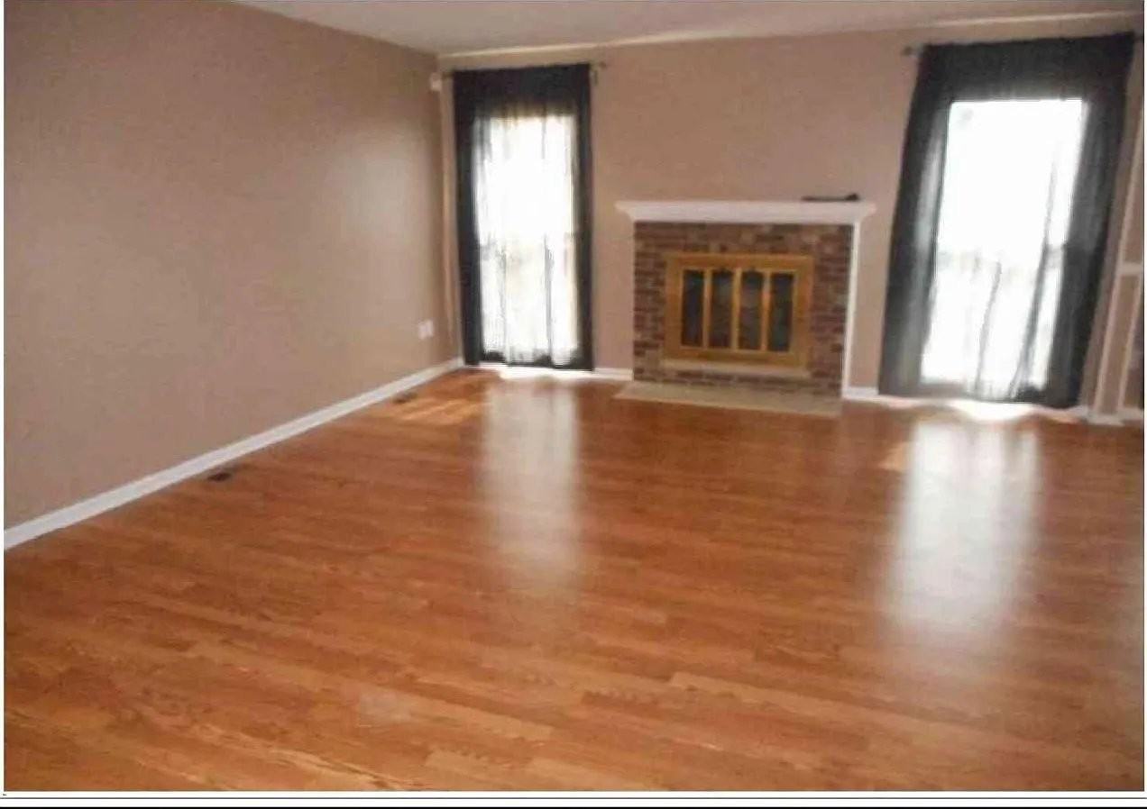 49760 Potomac Ct - Photo 3 of 11