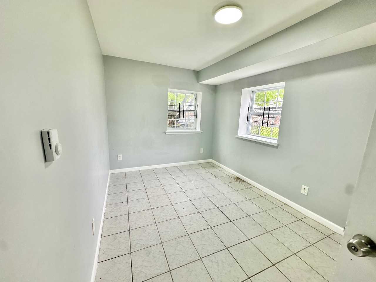 531 S 18th St #1 - Photo 5 of 7