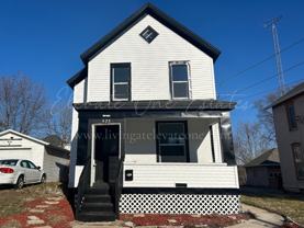 435 N Apple Ave - Photo 1 of 1