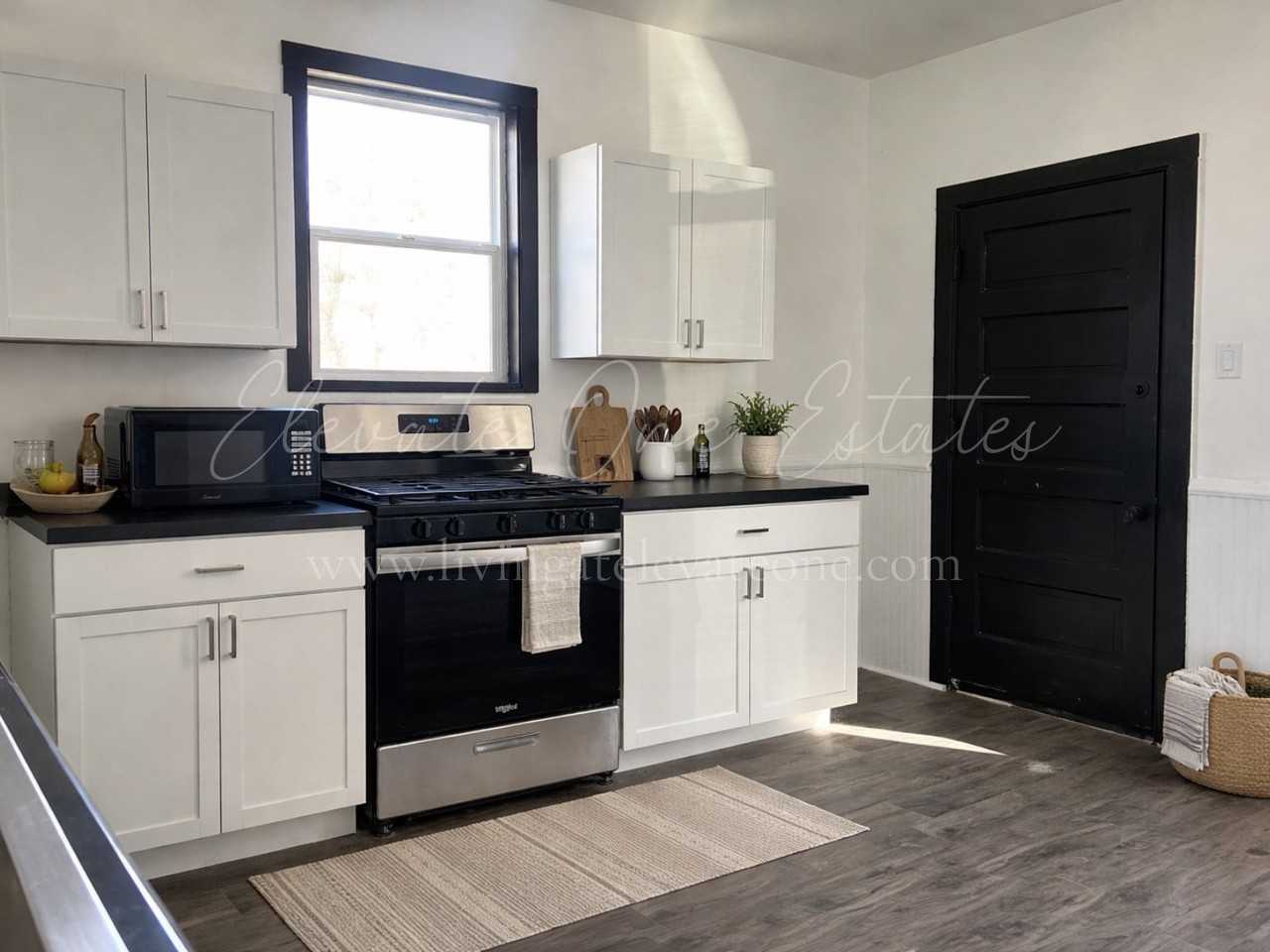 435 N Apple Ave - Photo 2 of 18