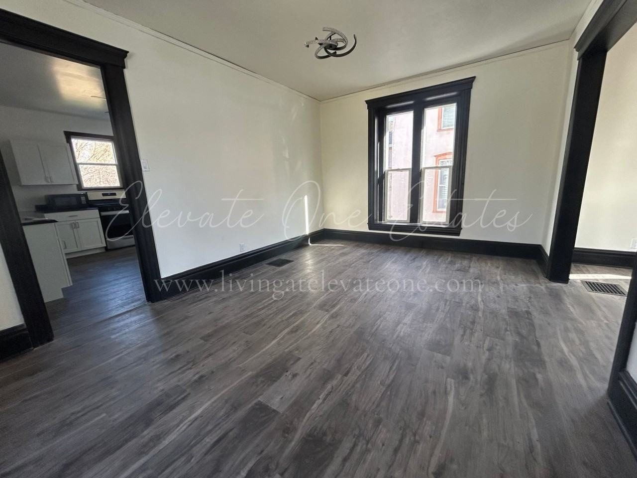 435 N Apple Ave - Photo 5 of 18