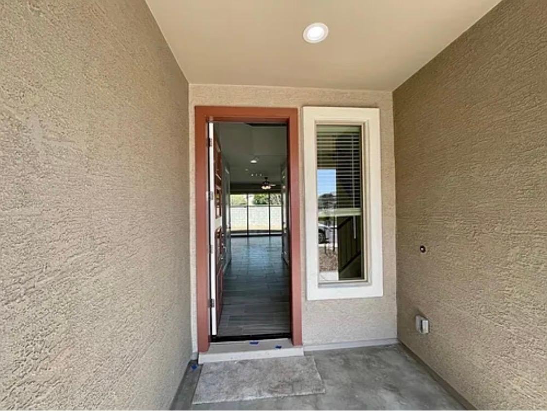 628 W Derringer Way - Photo 2 of 20