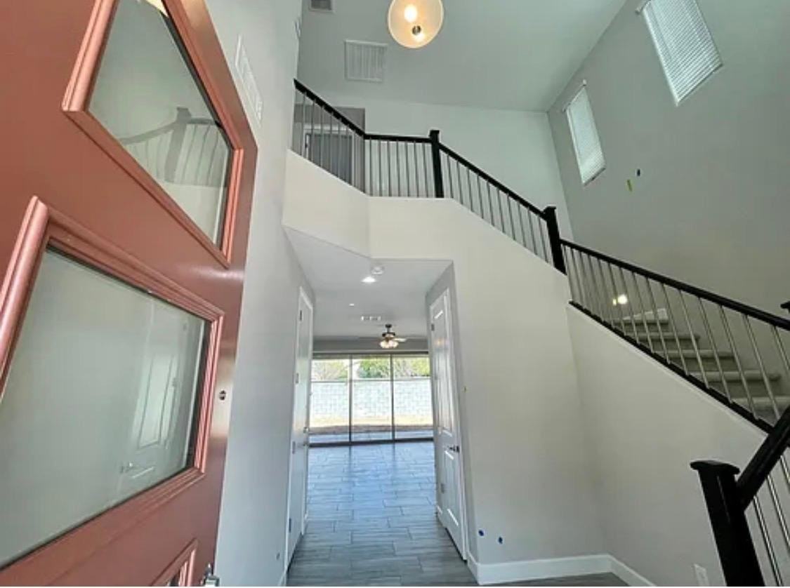 628 W Derringer Way - Photo 3 of 20