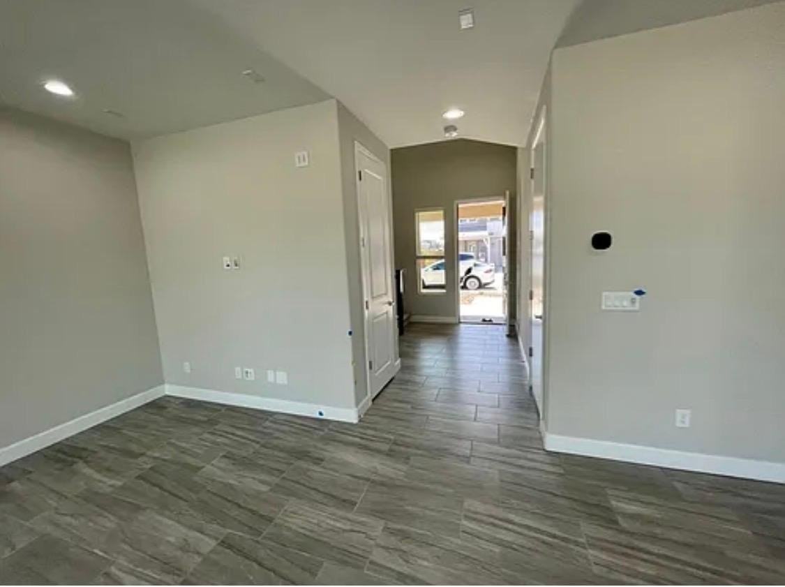 628 W Derringer Way - Photo 5 of 20