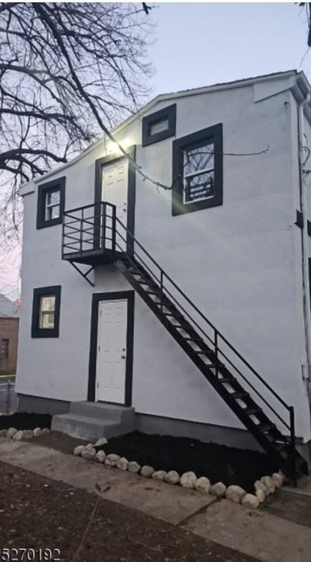 21 Oak St #1 - Photo 2 of 10