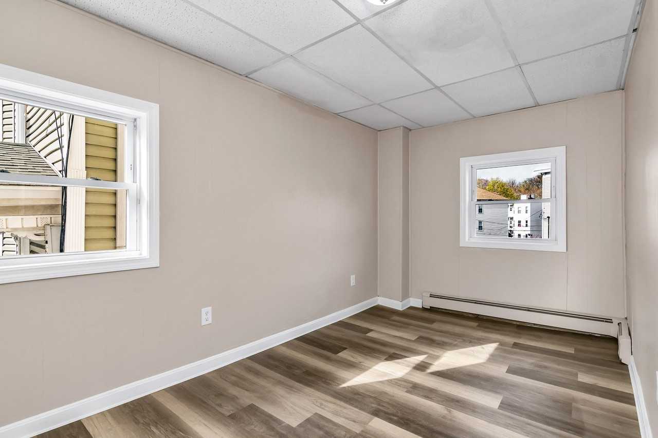 153 Union St #1 - Photo 4 of 14