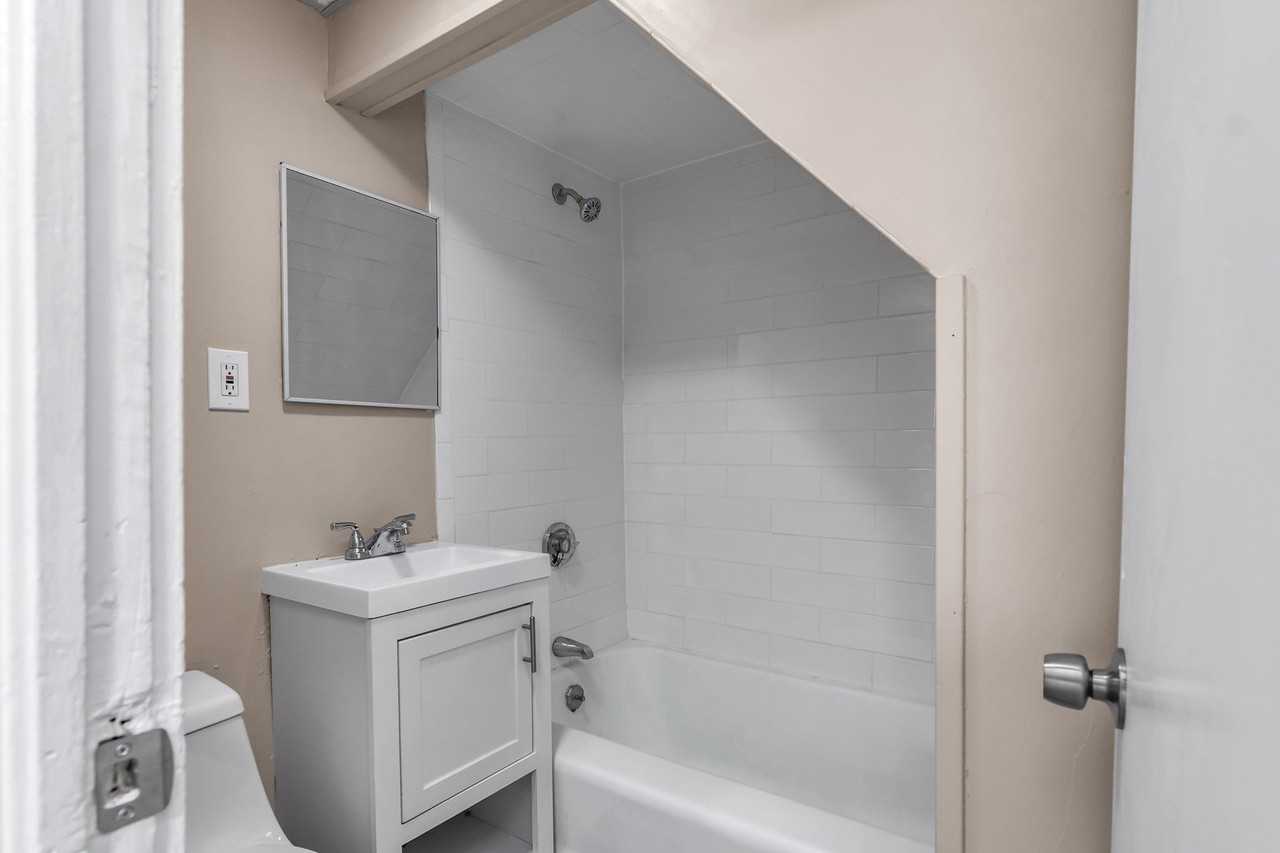 153 Union St #1 - Photo 5 of 14