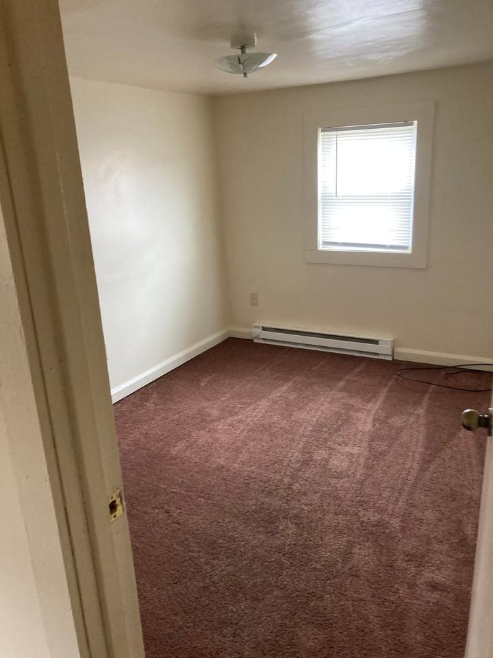 106 E Poplar St #3 - Photo 5 of 7