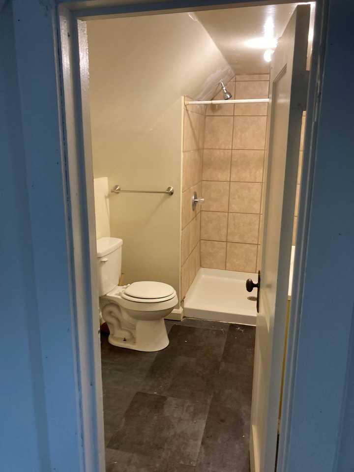 106 E Poplar St #3 - Photo 7 of 7