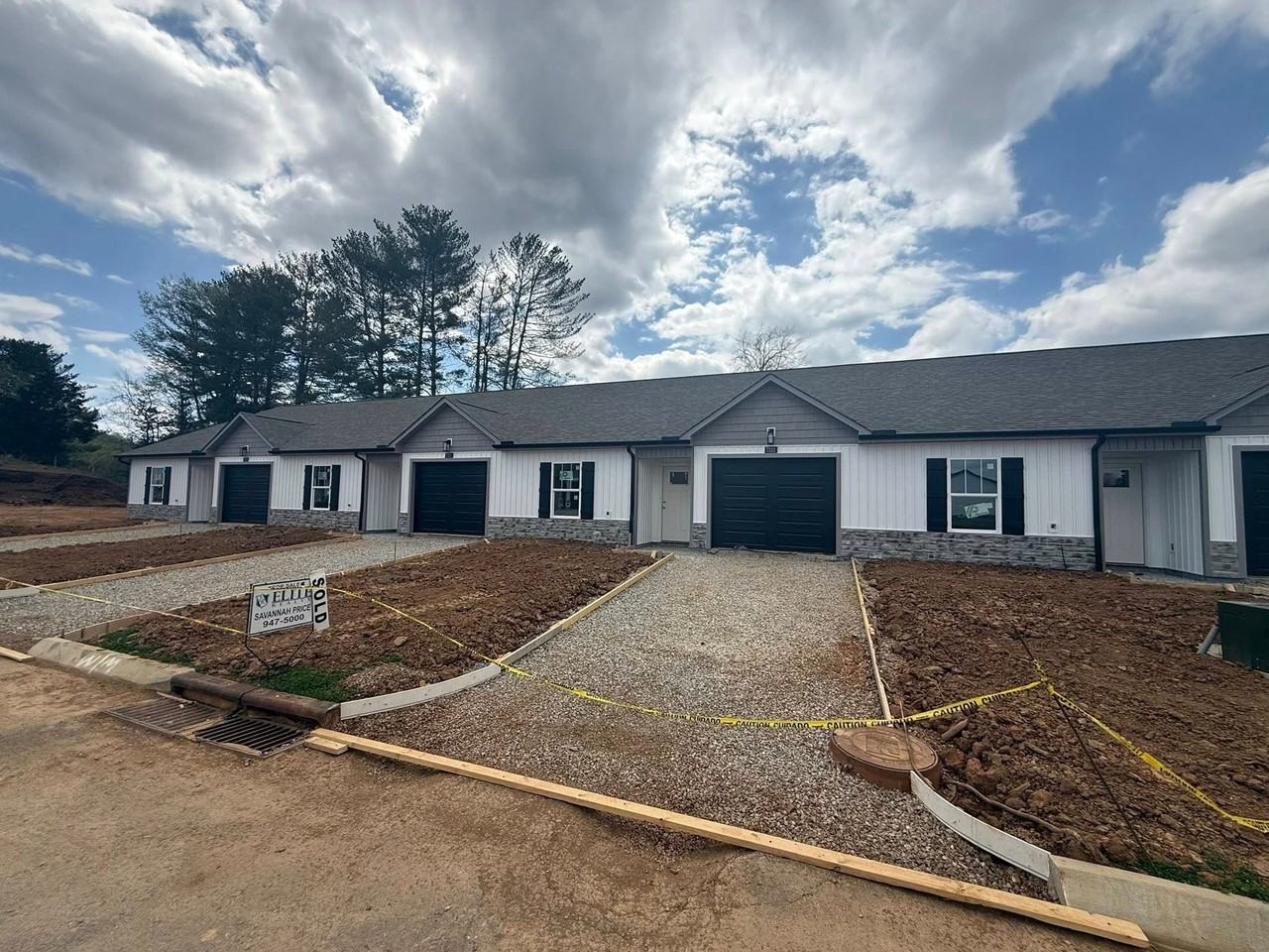 7323 Woodpecker Way - Photo 3 of 10