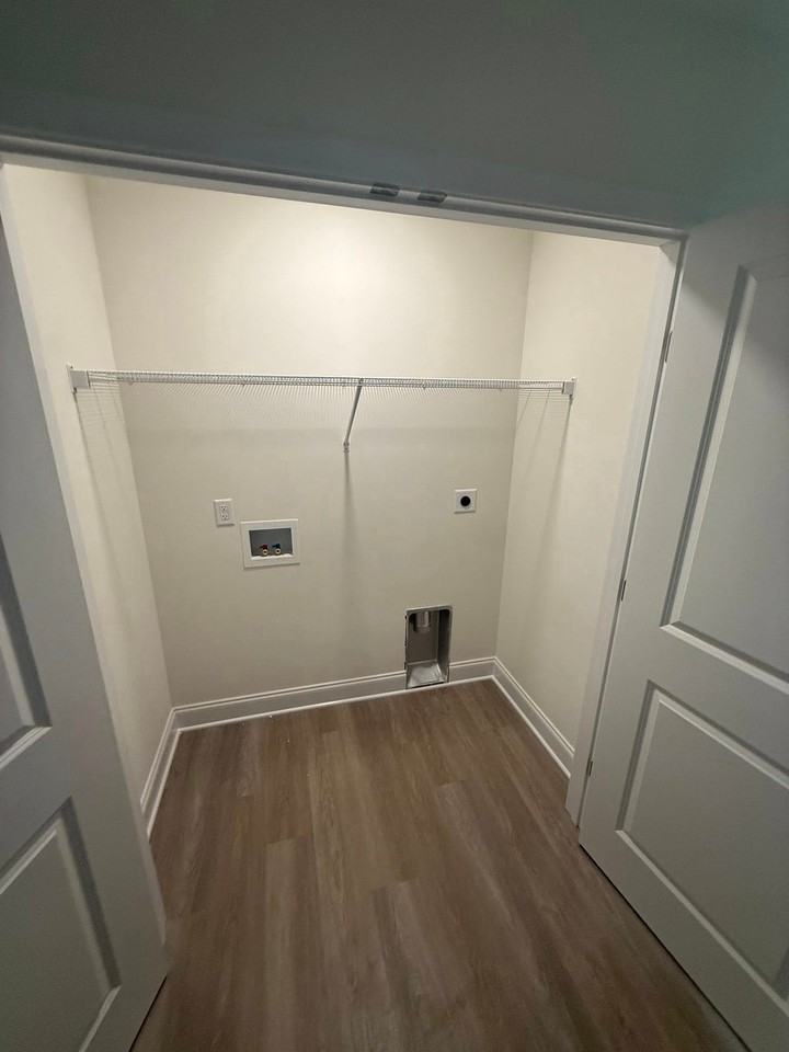 7323 Woodpecker Way - Photo 6 of 10