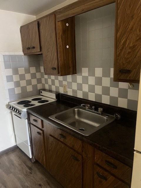 132 Eastwood Dr - Photo 3 of 5