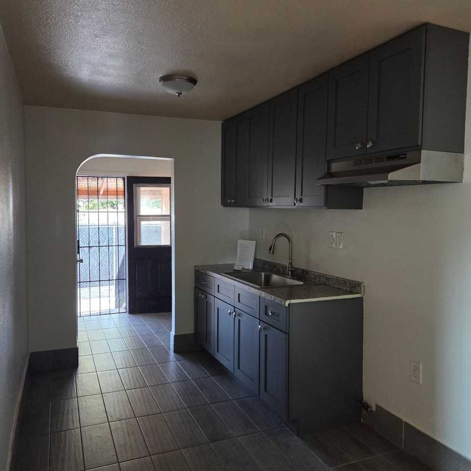 4737 Dozier St #4737 - Photo 7 of 16