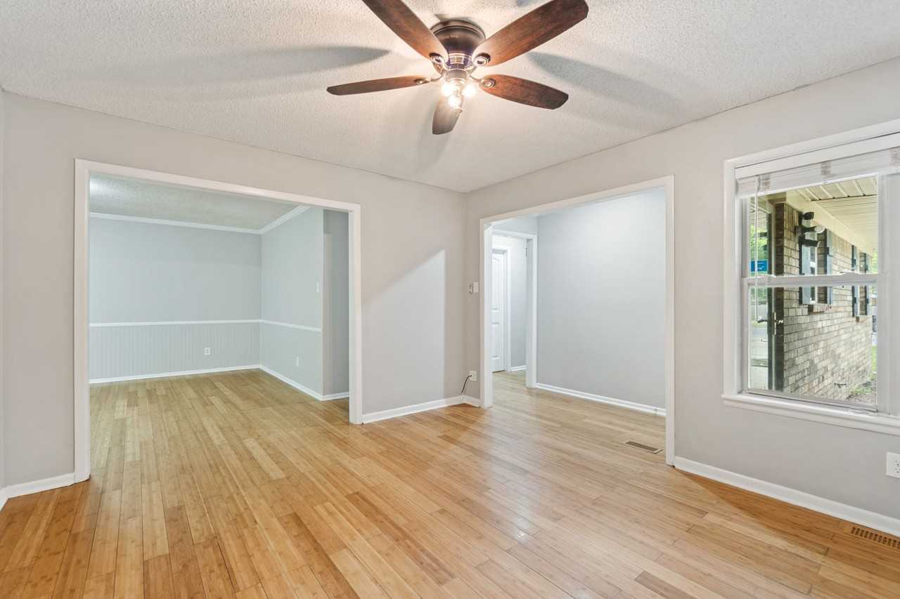 2119 N 55th Pl - Photo 4 of 25