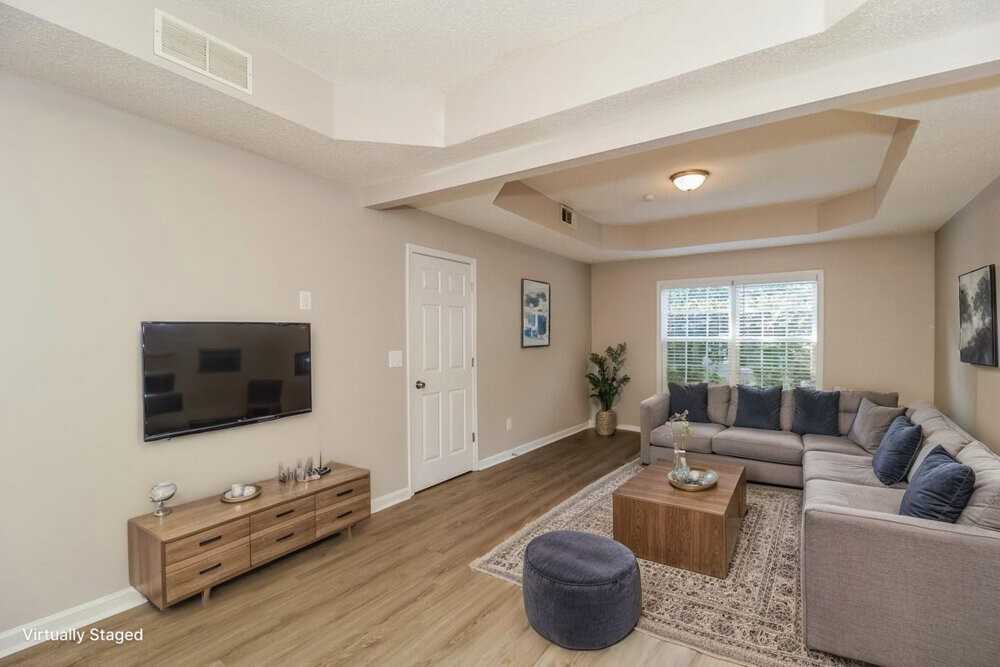 7336 Westwood Ln - Photo 4 of 20