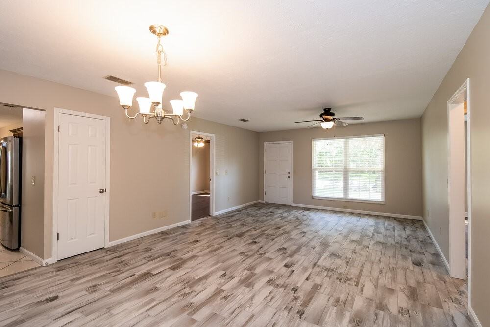 2383 Dundee Ct E - Photo 6 of 16