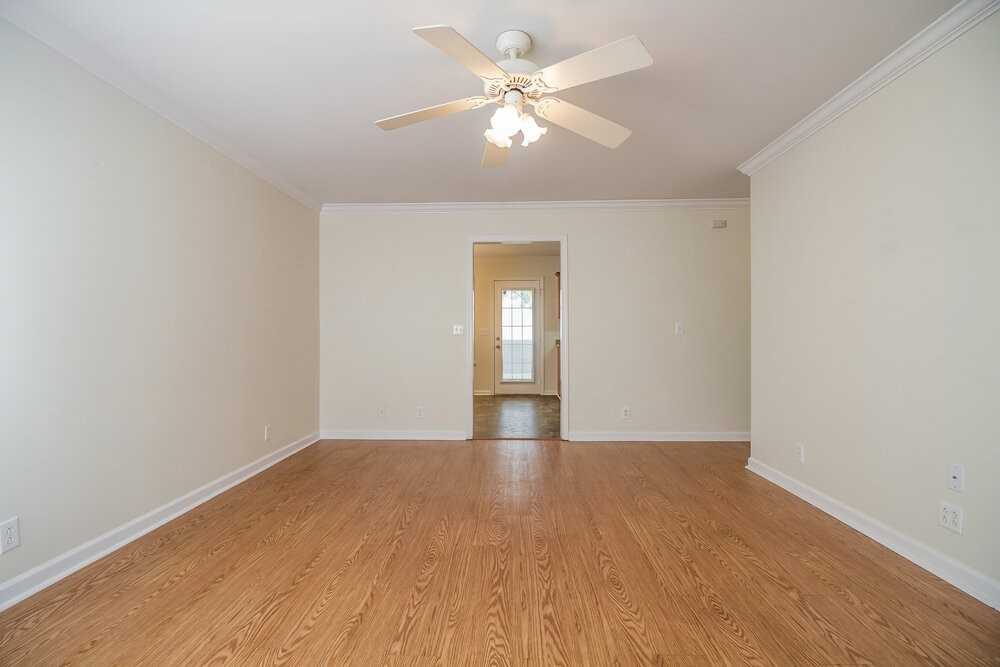 1527 Dodd Trl - Photo 2 of 15