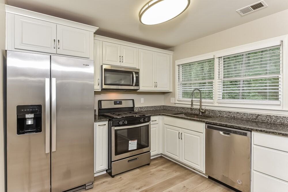 3811 Eden Glen Dr Se - Photo 6 of 17