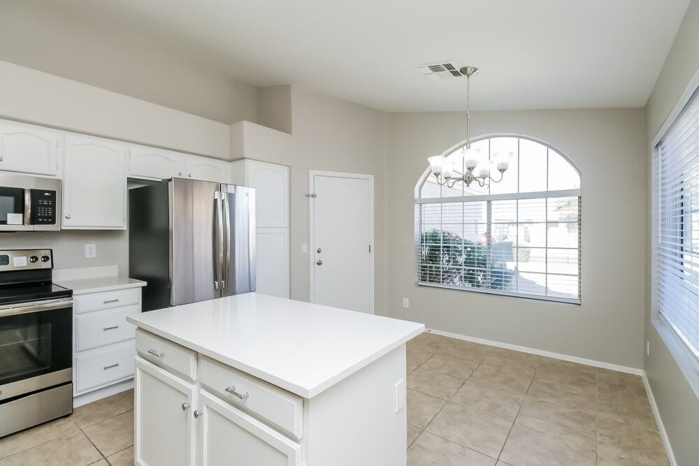 851 E Boston St - Photo 7 of 16