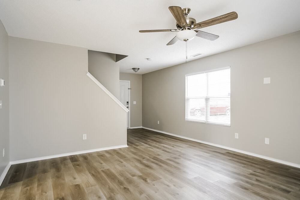 1005 Naylor Rd - Photo 5 of 20
