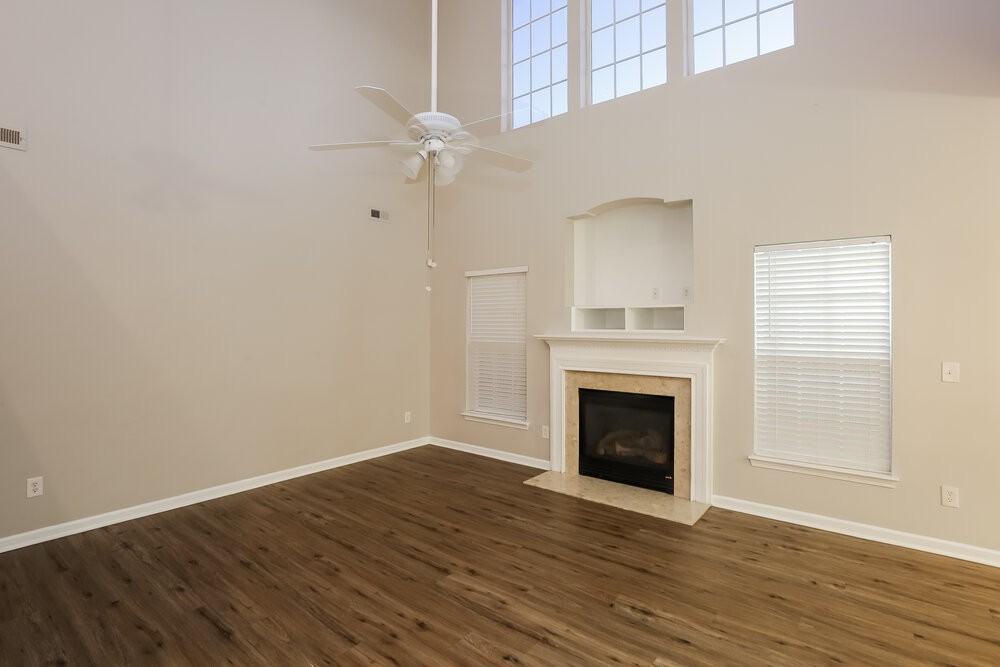 7215 Hathaway Ct - Photo 7 of 20